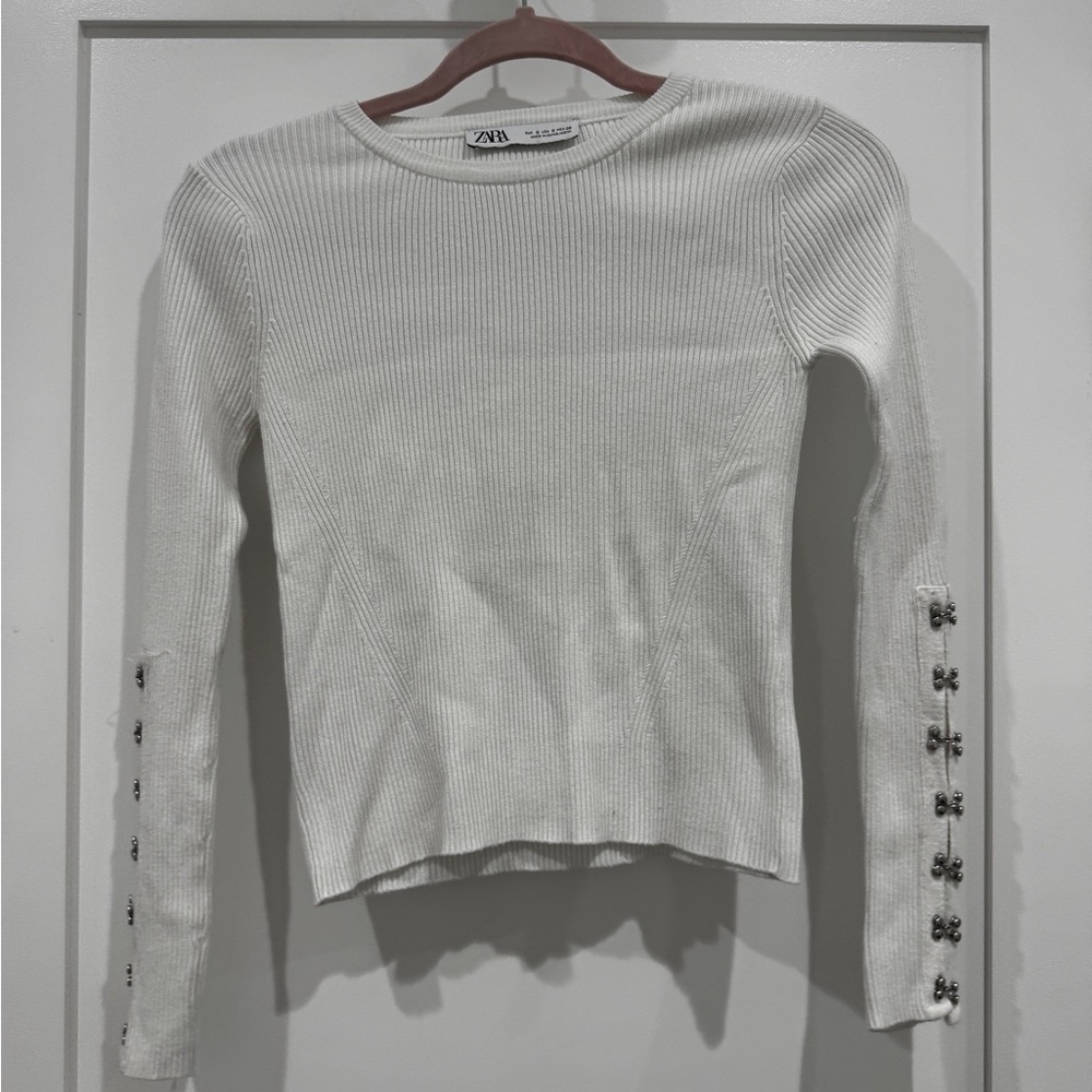 Zara White Ribbed Knit Top with Silver details